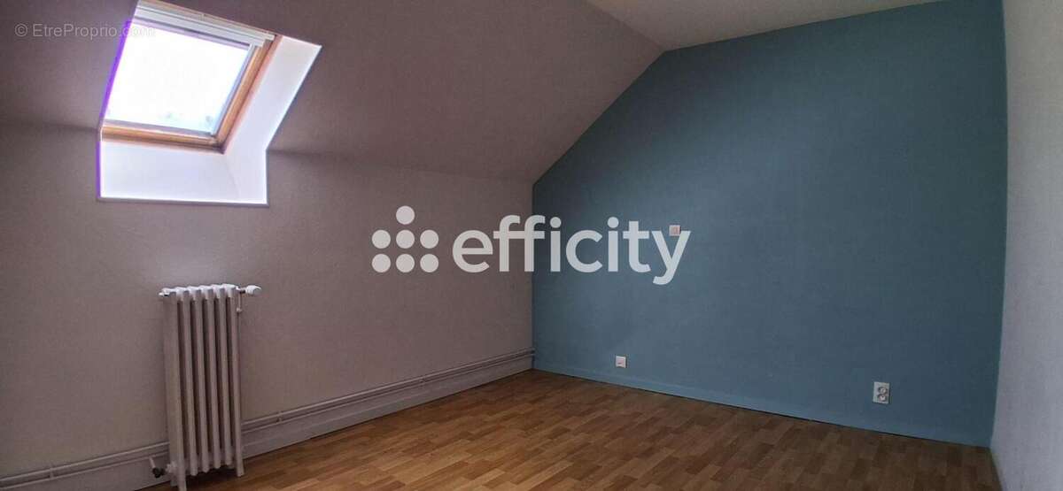 Maison à CONDE-SUR-SARTHE