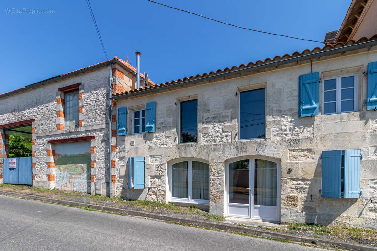 Maison à CHANIERS