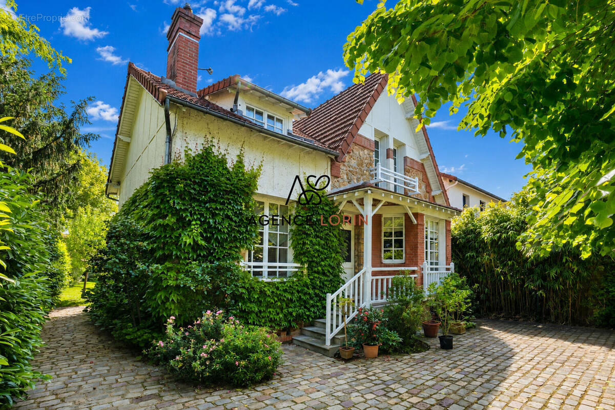 Maison à LE PECQ