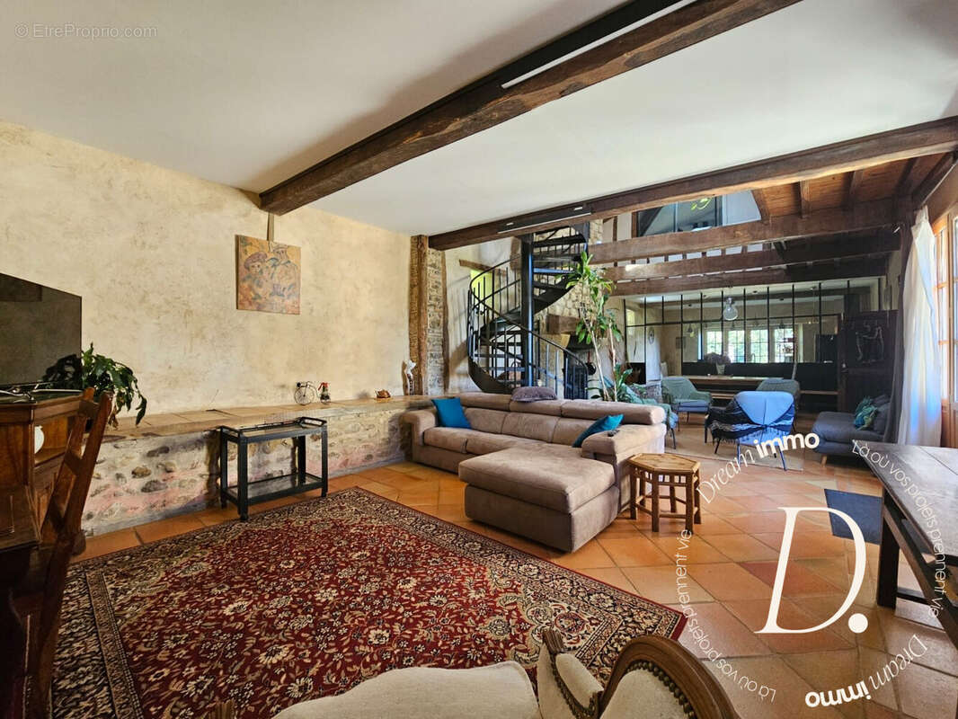 Maison à CASTELNAU-MAGNOAC