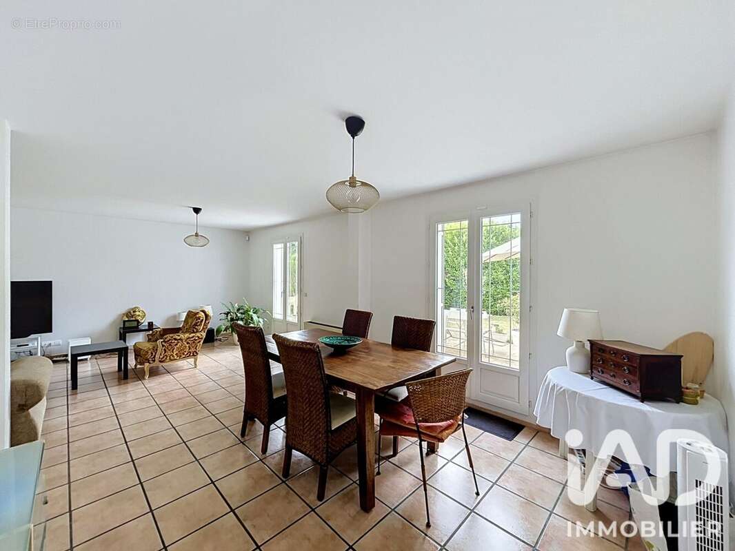 Maison 197 m² à La Ferte-Alais  - photo 4