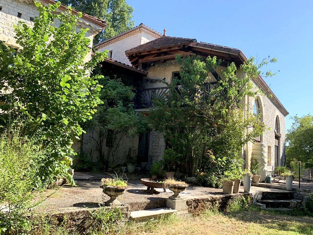 Maison à MONTCUQ