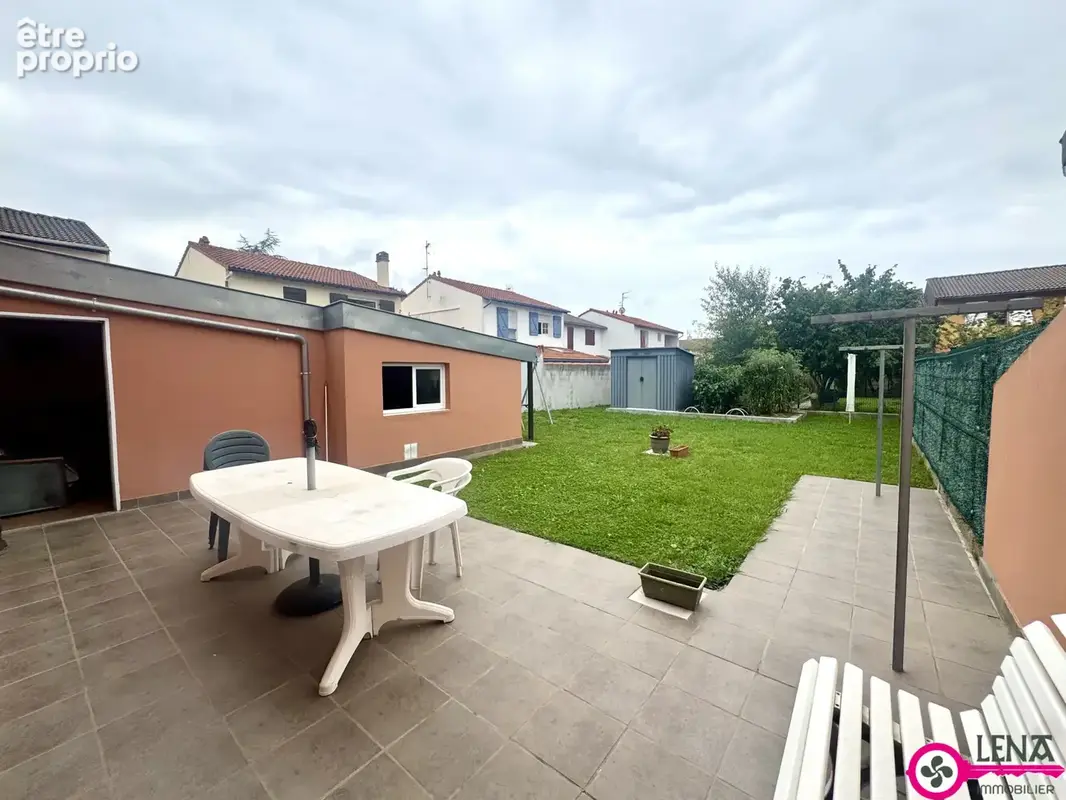 Maison T4 en très bon état, avec terrasses, jardins et garage - photo 11