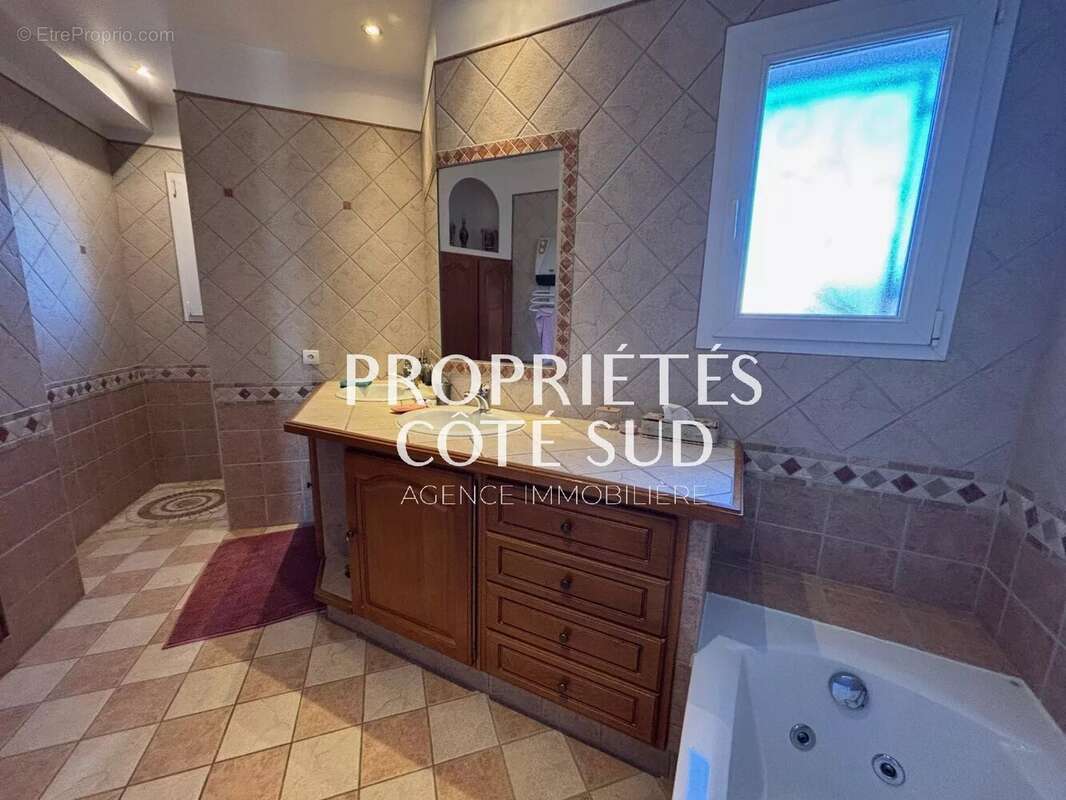 Maison à ROCHEFORT-DU-GARD