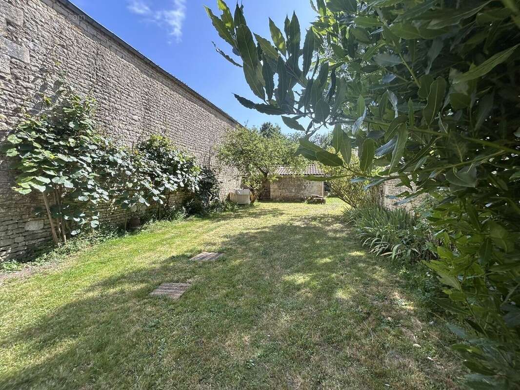 IMG4674 - Maison à SAINT-MAXIRE