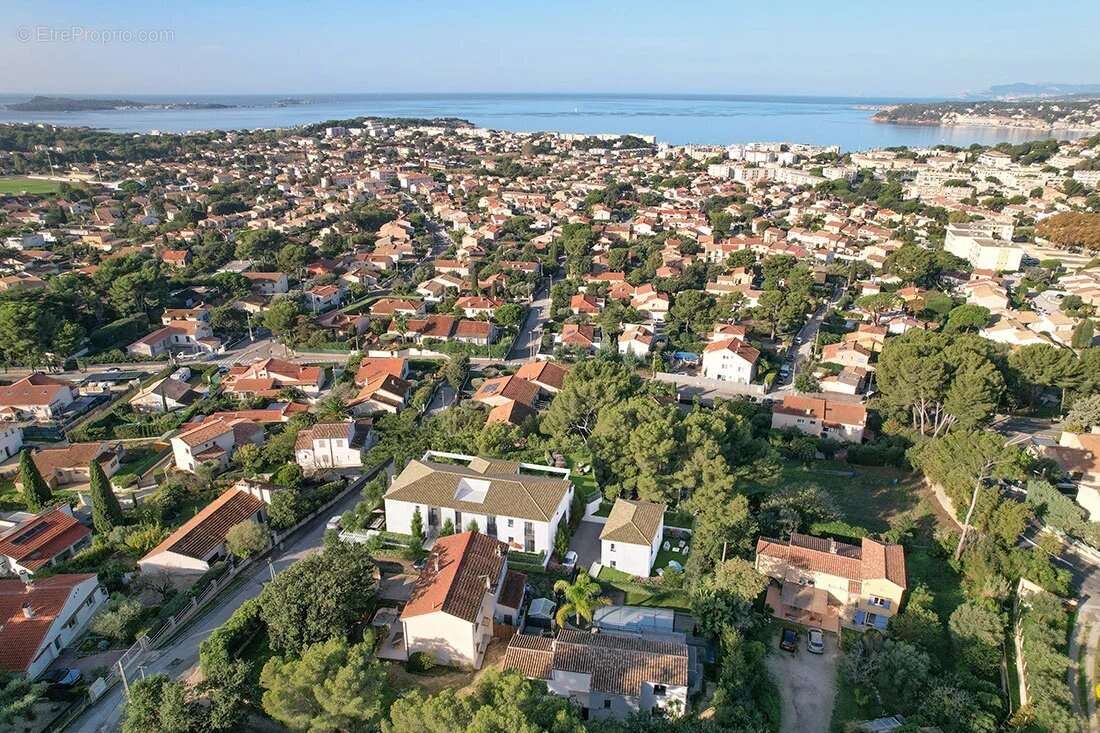 Appartement à SIX-FOURS-LES-PLAGES