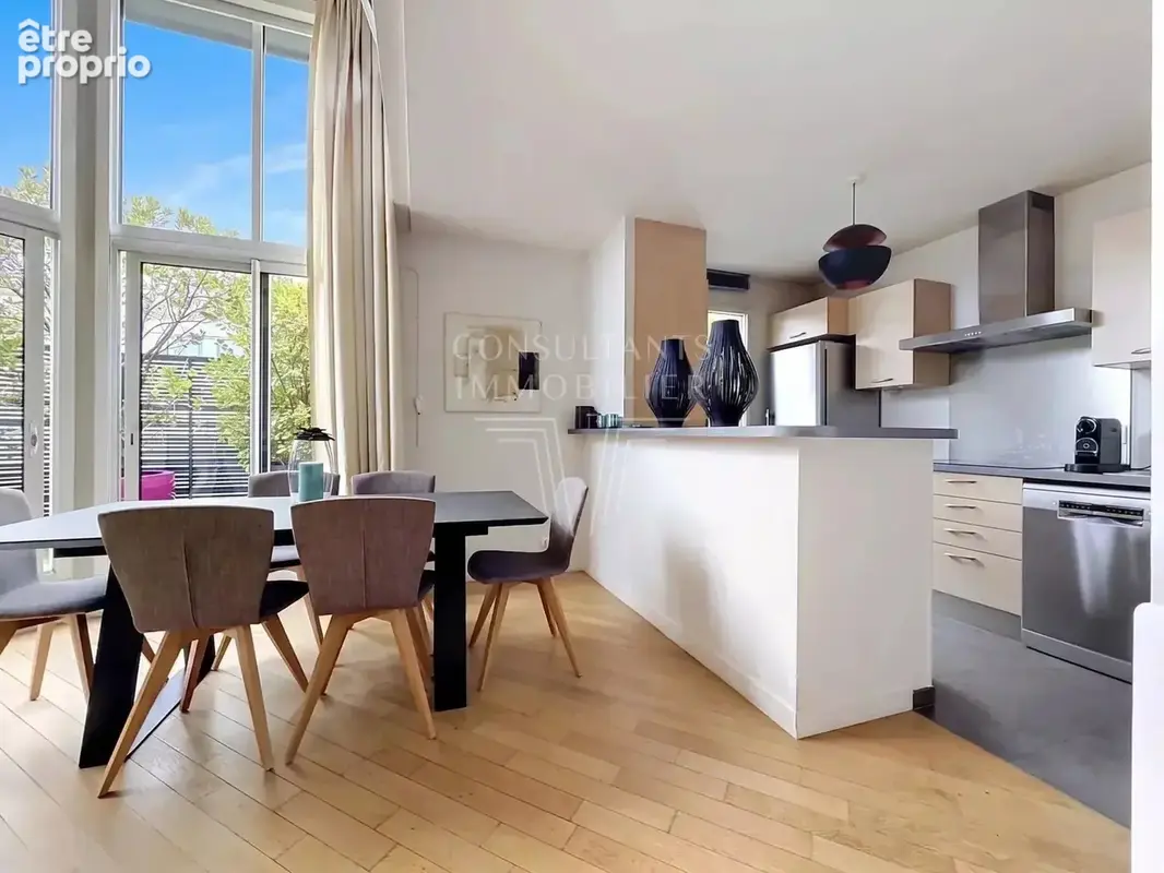 Dernier étage : 80 m² deux chambres/63 m² de terrasses - photo 4
