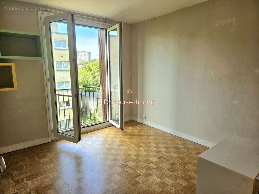 Appartement à SAINT-MAUR-DES-FOSSES