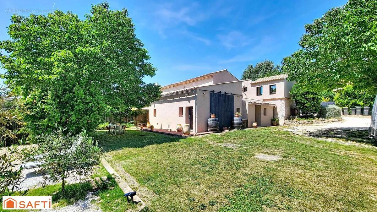 Photo 3 - Maison à LE CASTELLET