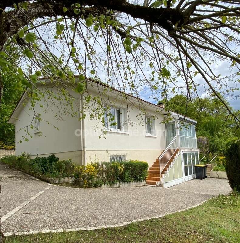 Maison à TOUVRE