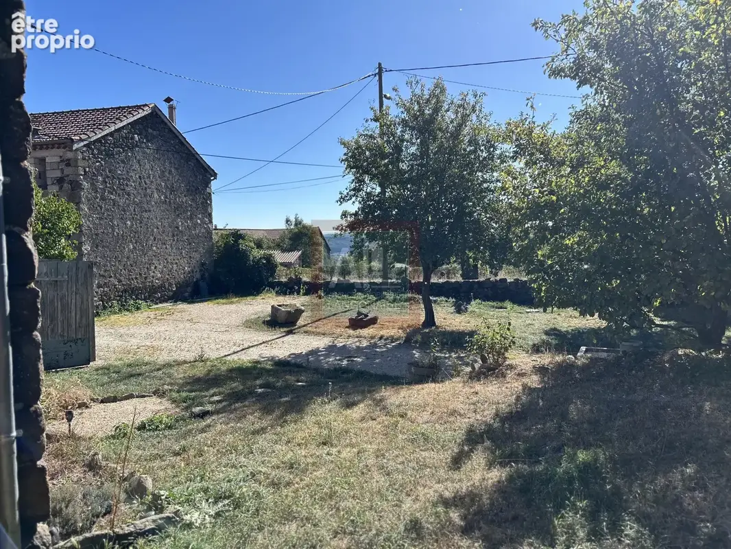 corps de ferme avec gîte, dépendance et terrain. - photo 15