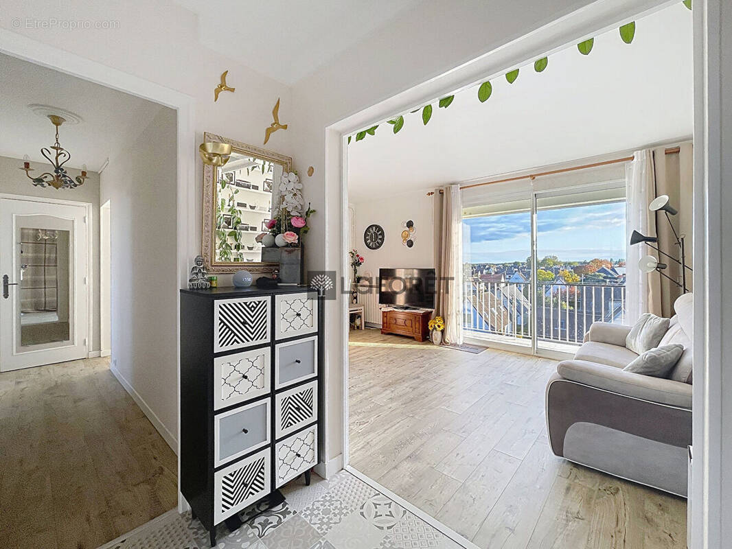 Appartement à SAINT-ETIENNE-DU-ROUVRAY