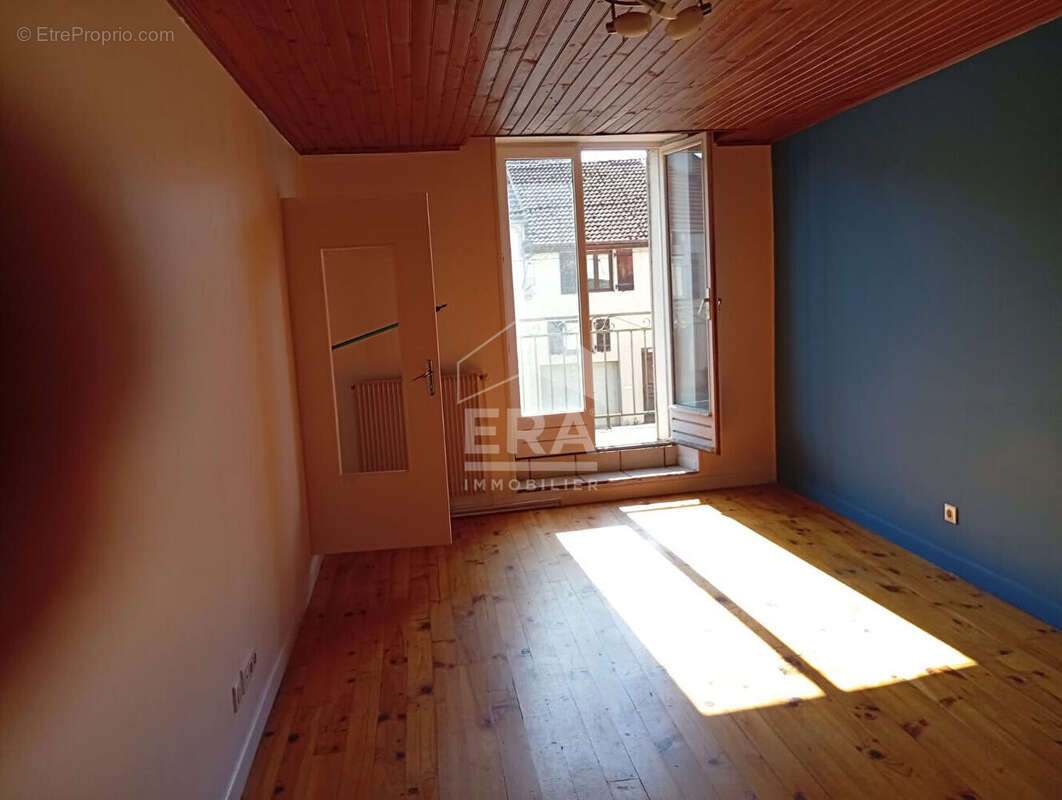 Maison à SAINT-LOUP-SUR-SEMOUSE