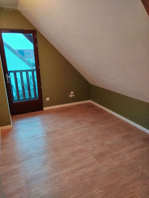 Maison à JOUE-L&#039;ABBE