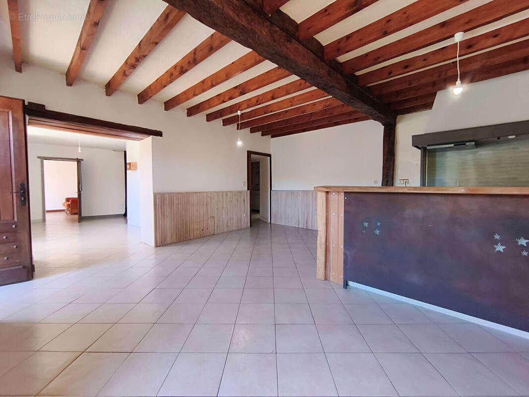 Maison à PRAT-BONREPAUX