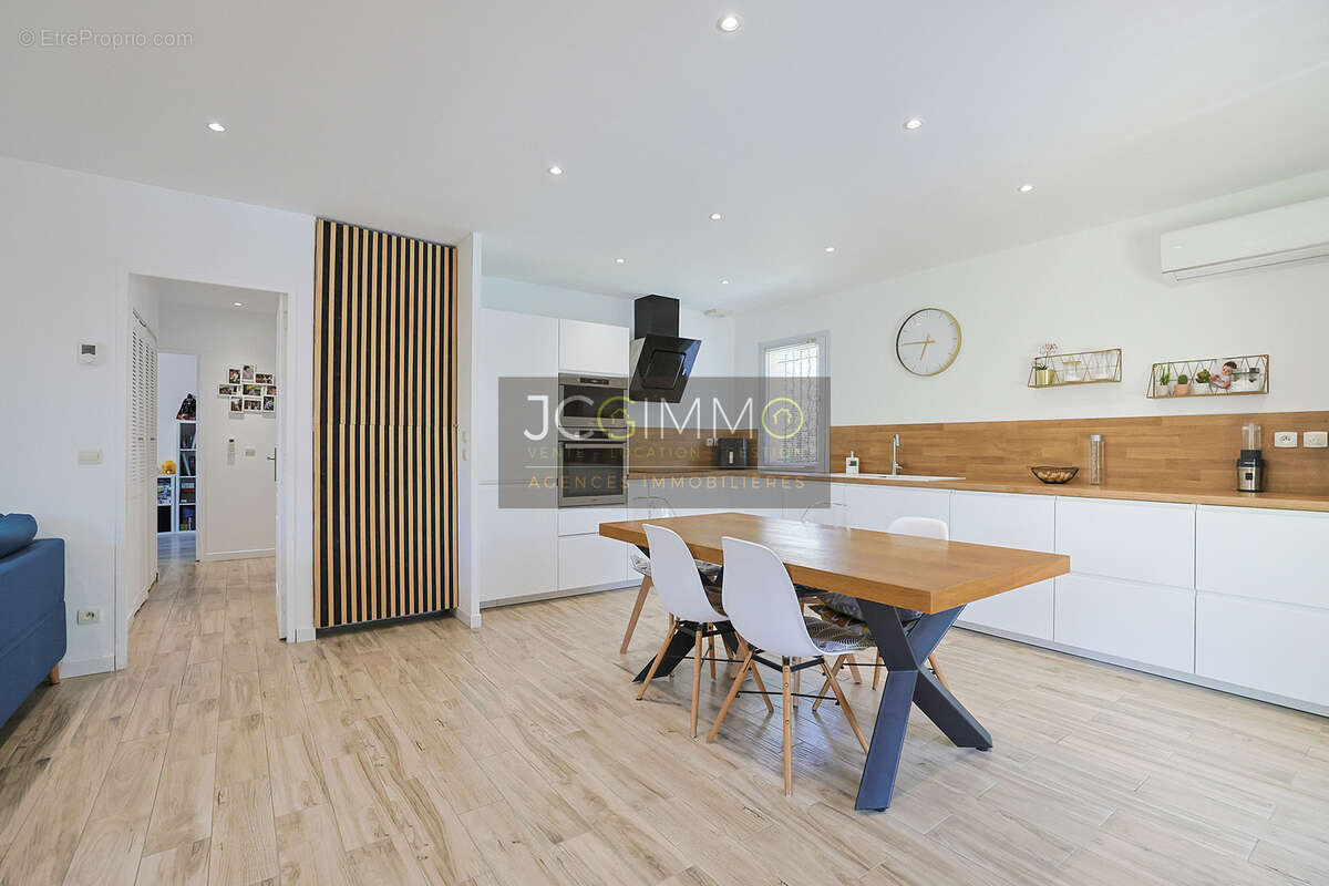 Villa T4 de plain-pied avec piscine et garage ! - photo 10