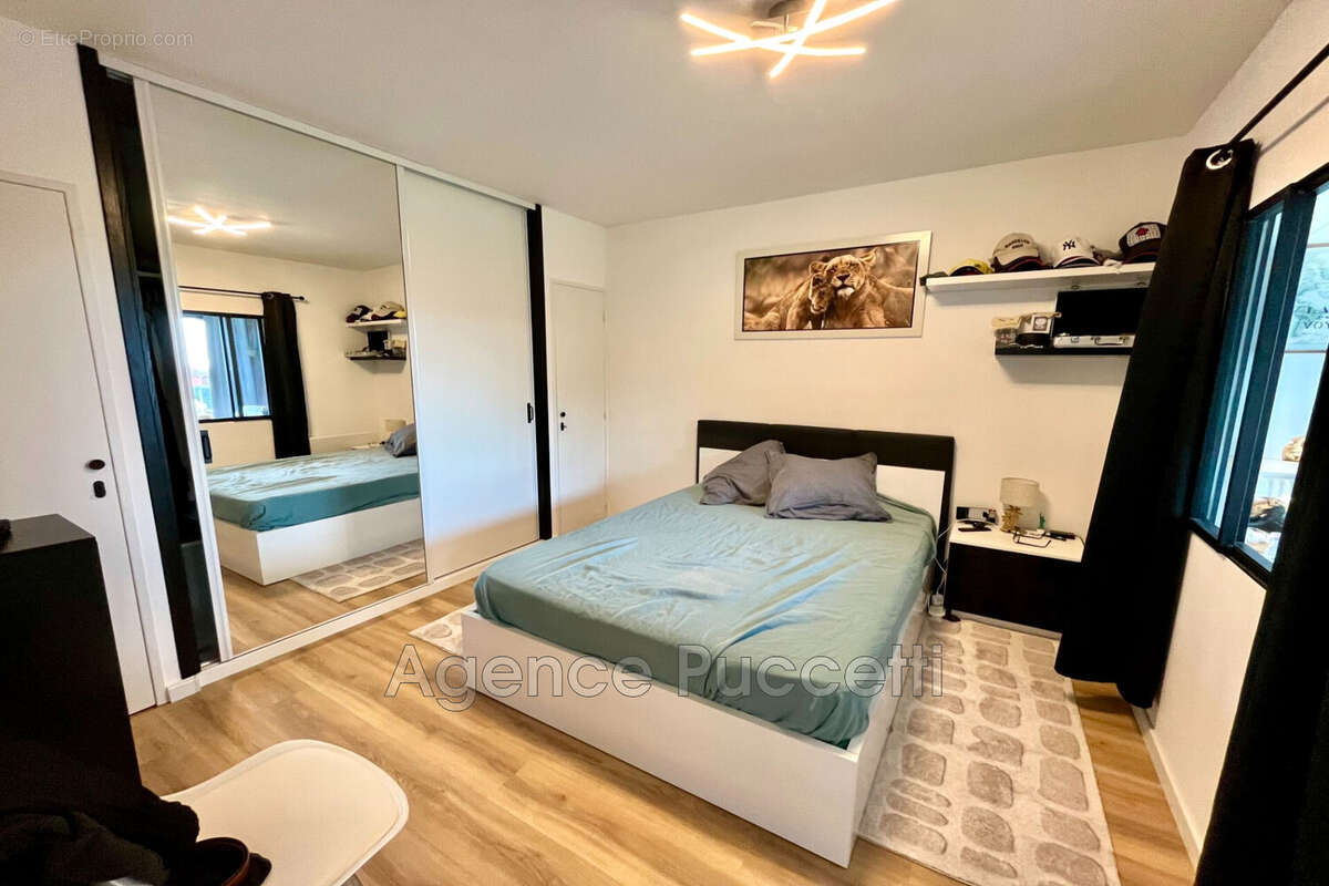 Appartement à VENCE