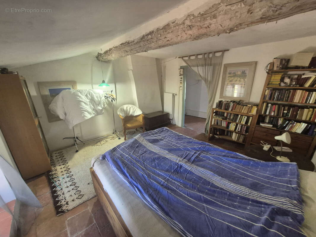 Maison de maître 290 m2 avec 7 chambres, remise et cour   Azille - photo 9