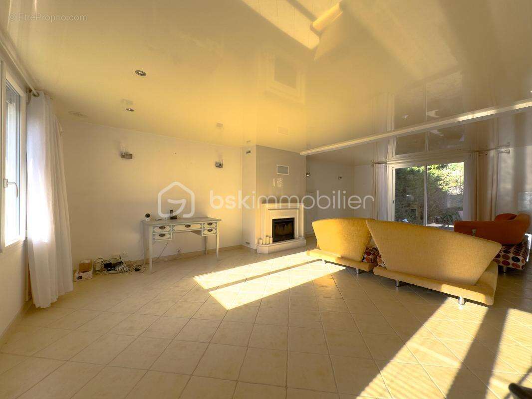 Maison à SOISY-SUR-SEINE