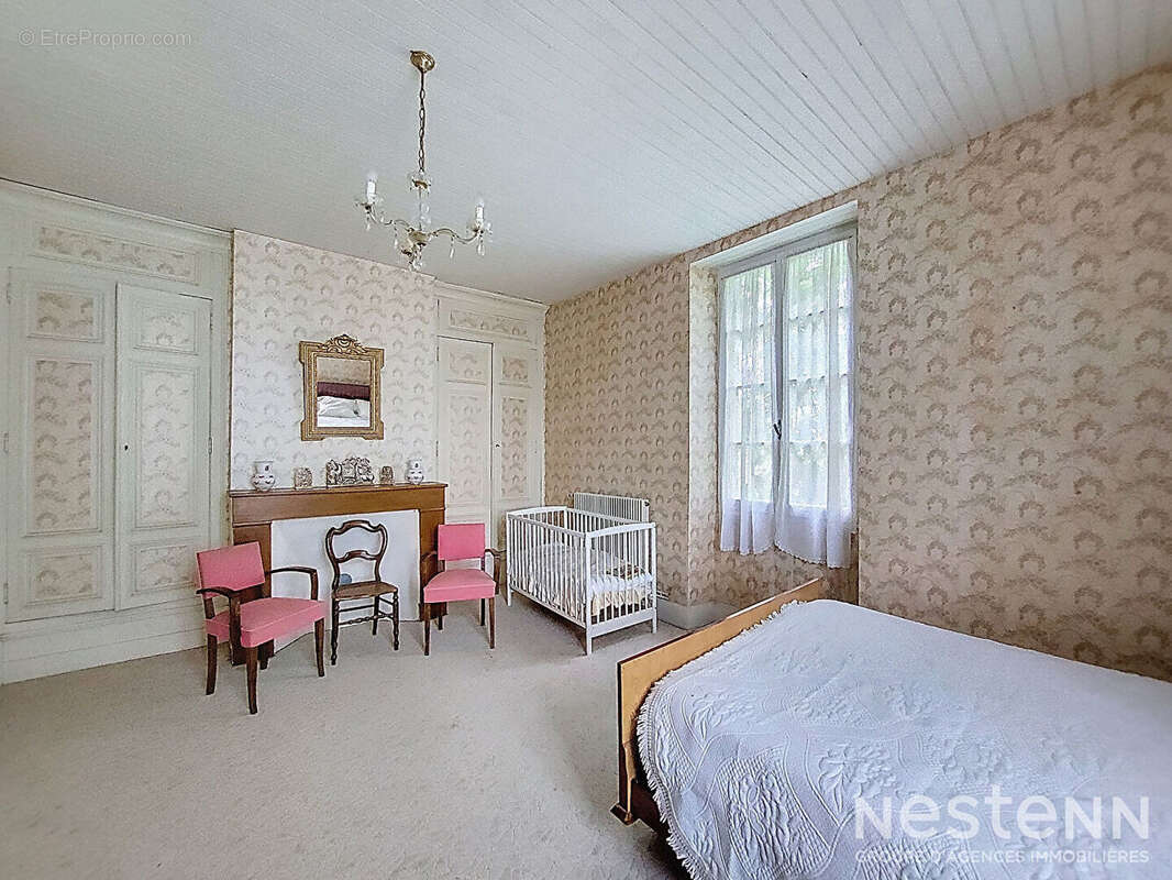 A Vendre Bâtisse en pierre de 310 m² avec dépendances sur une propriété de plus de 1,8 ha - photo 16