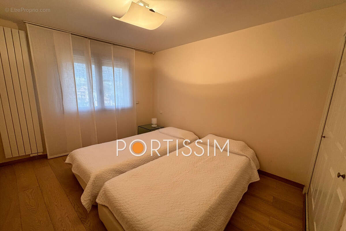 Appartement à SAINT-LAURENT-DU-VAR