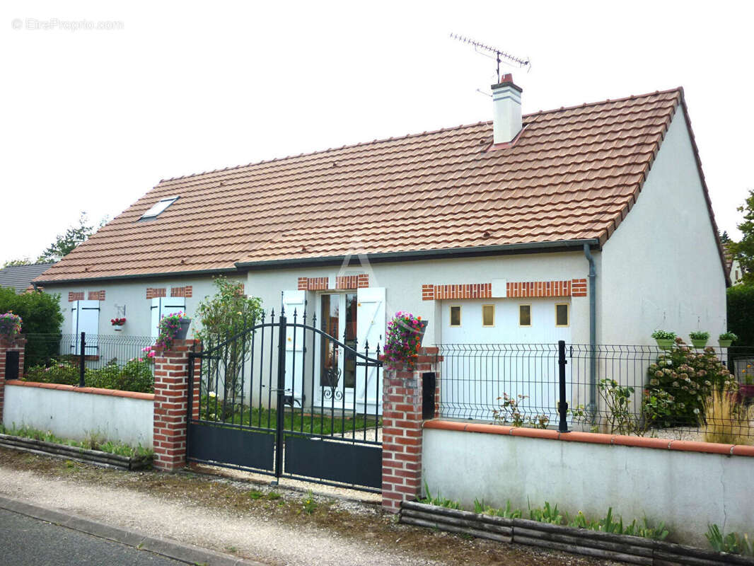 Maison à LAMOTTE-BEUVRON