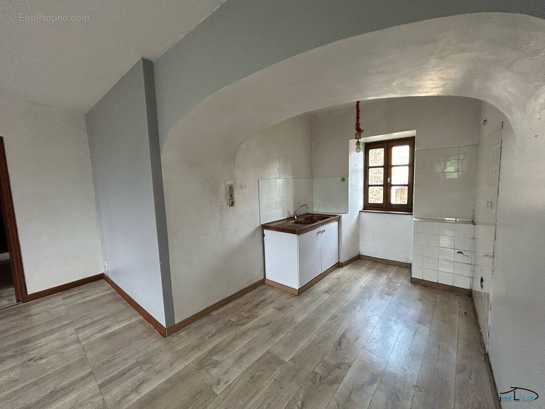 Maison à MONTBAZENS