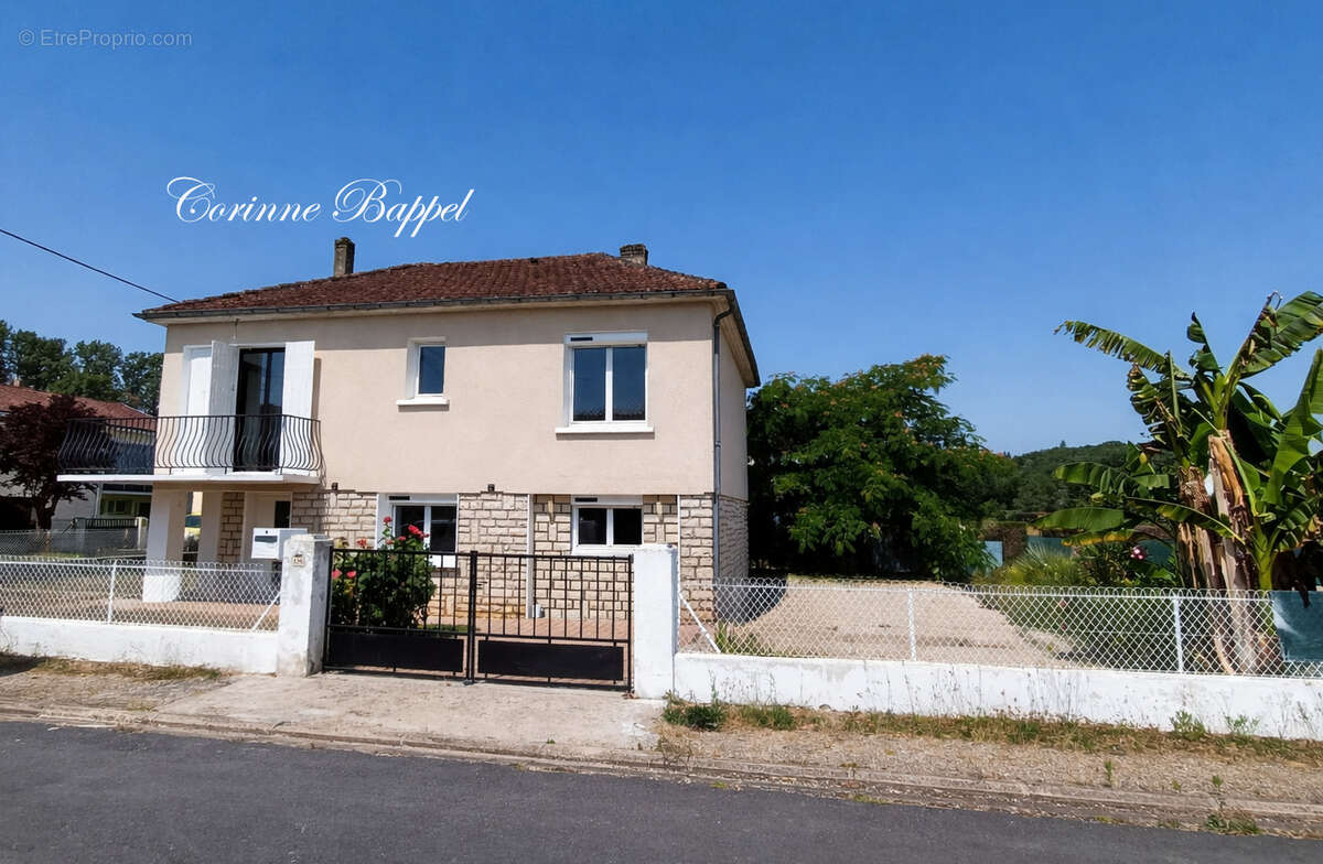 Maison à CUBJAC