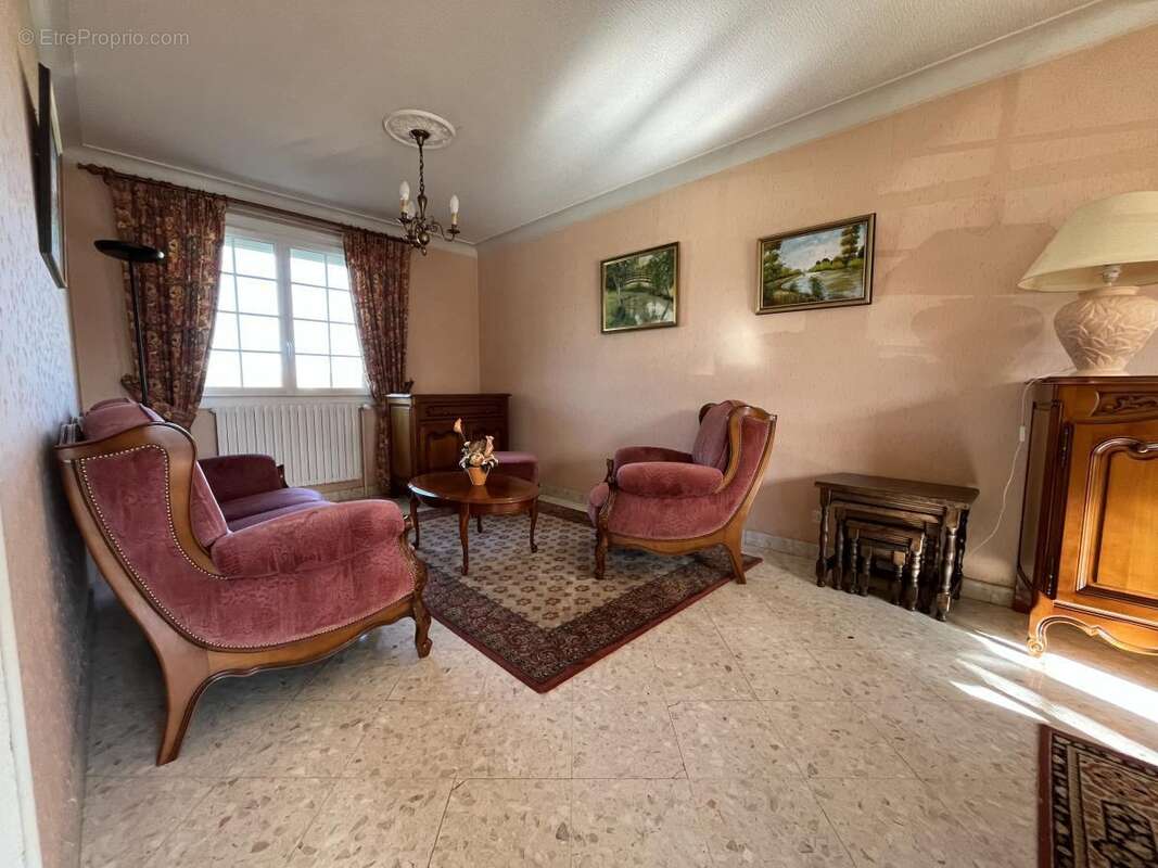 Maison à THORIGNE-SUR-DUE
