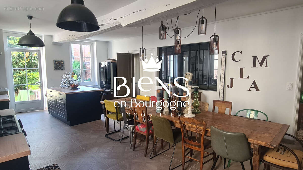Maison à SEURRE