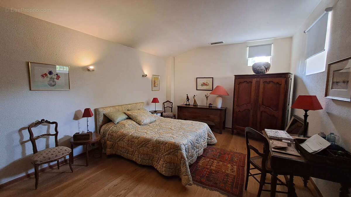 Maison à SAINTE-CECILE-LES-VIGNES