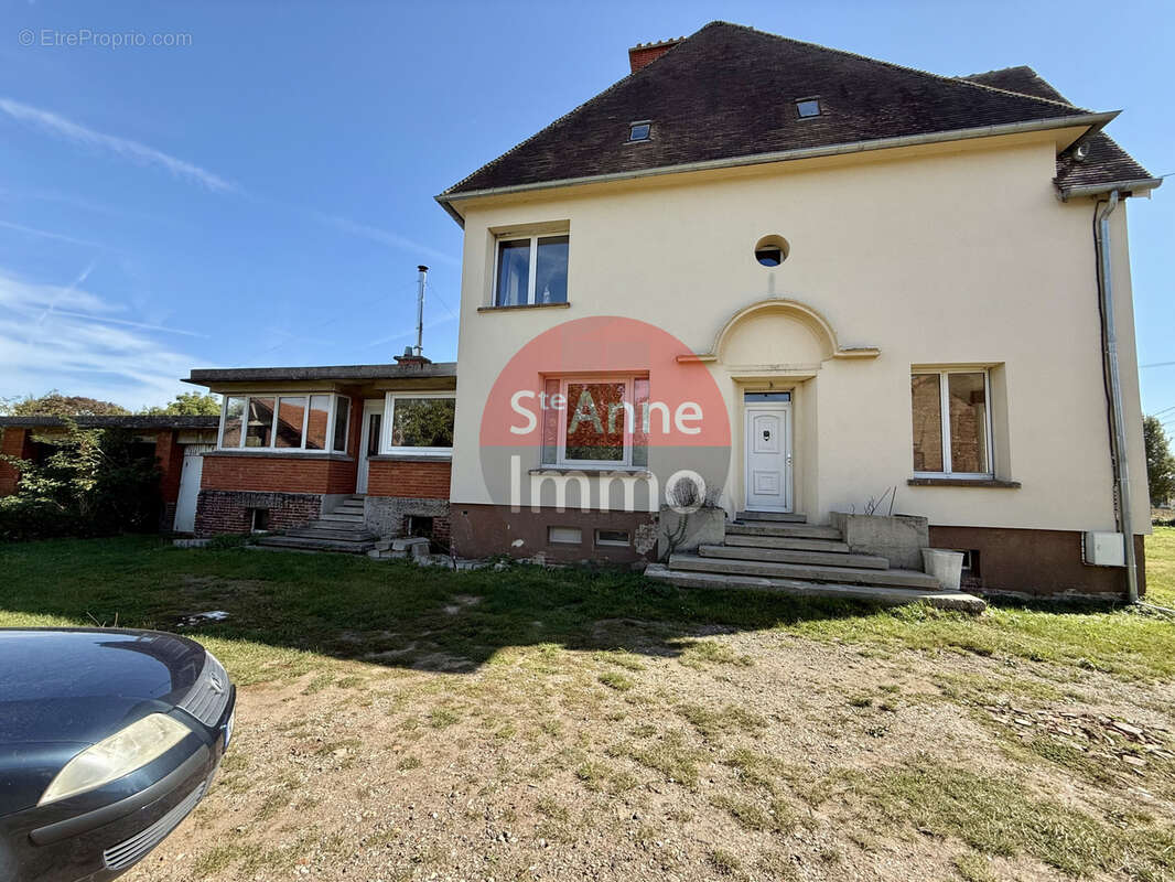 Maison à ROSIERES-EN-SANTERRE