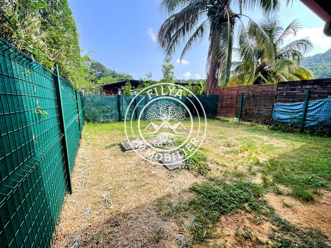 Maison à REMIRE-MONTJOLY