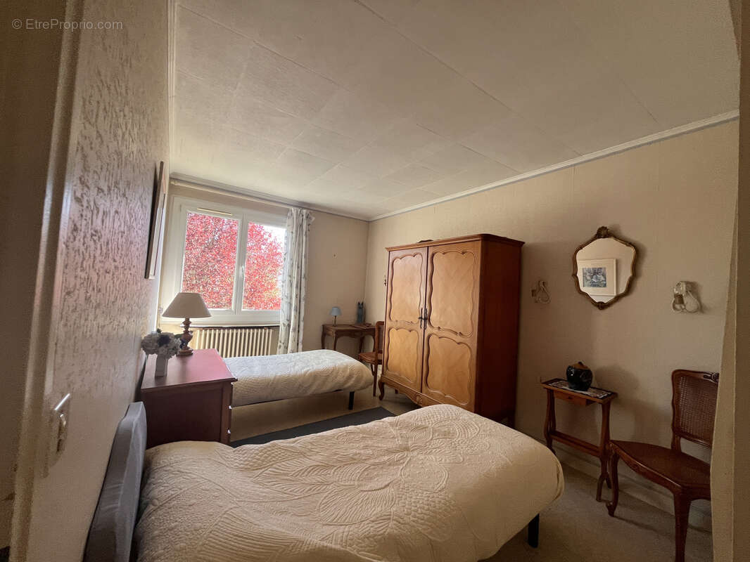 Maison à SAINT-JULIEN-LES-VILLAS