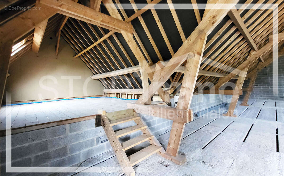 Maison à ESTREELLES