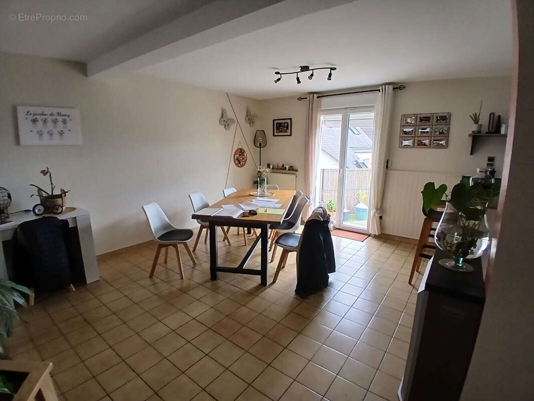 Maison à L'HUISSERIE