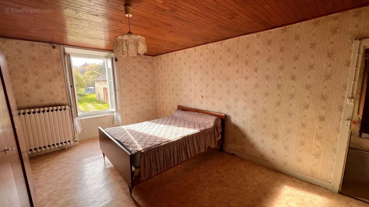 Maison 97 m² à Dournazac  - photo 4
