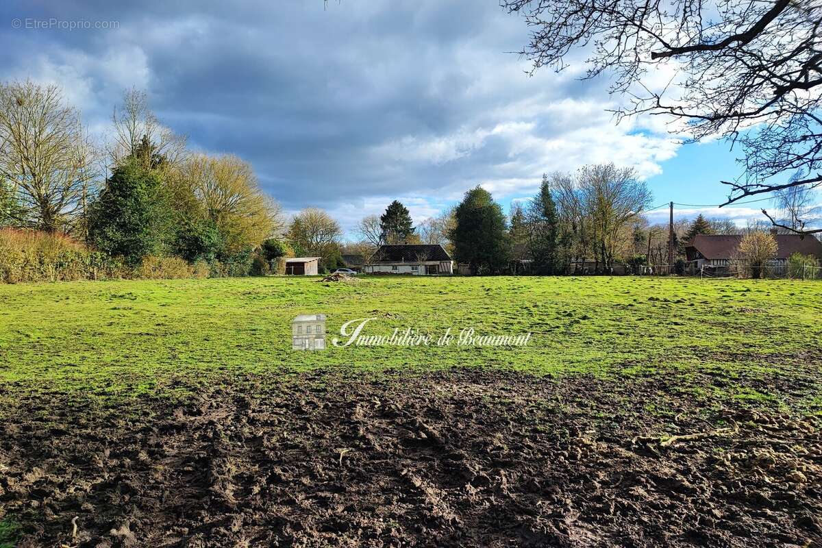Terrain à BEAUMONT-LE-ROGER
