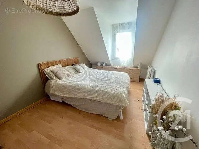 Maison 110 m² à Le Plessis-Belleville  - photo 8