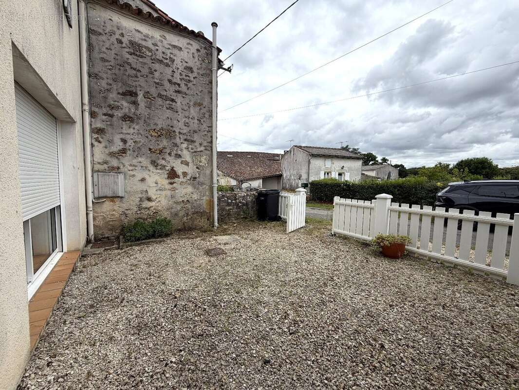Maison à CRAVANS