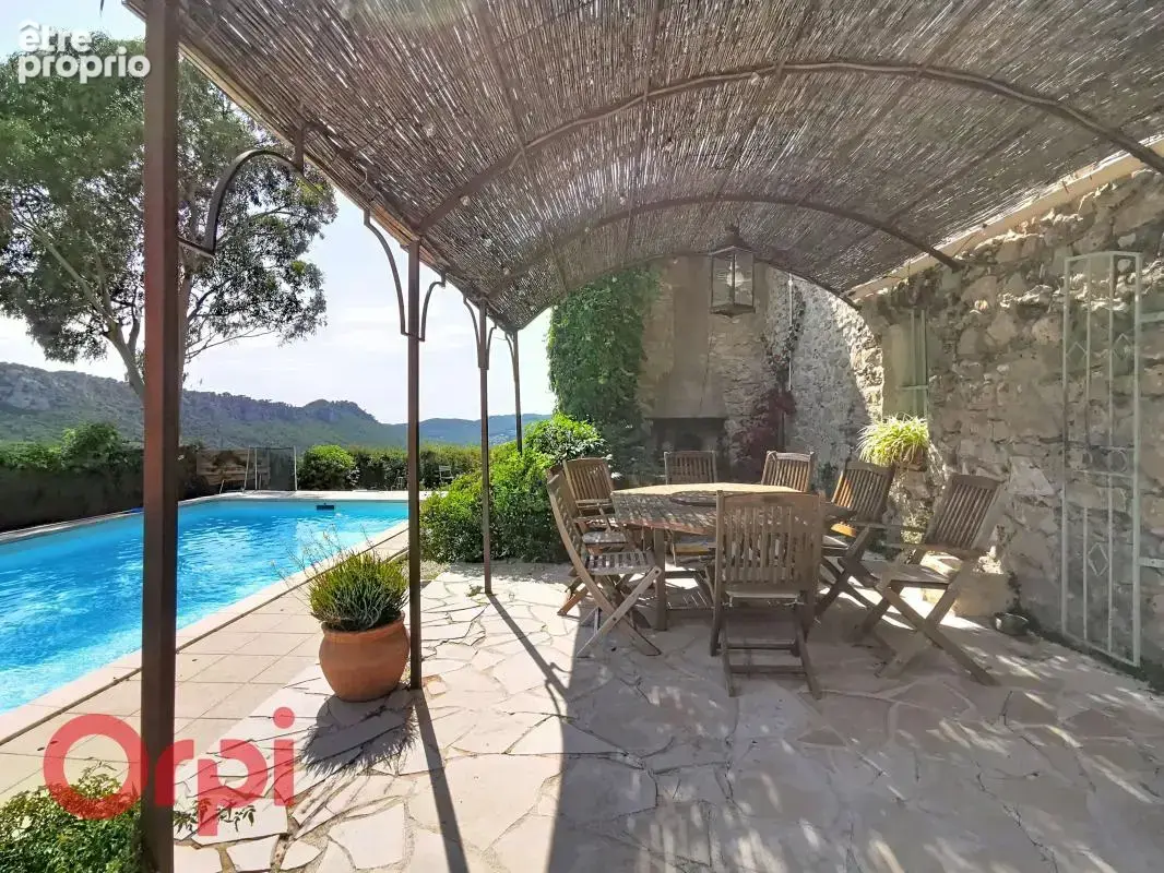 Véritable mas à vendre à Evenos - photo 2