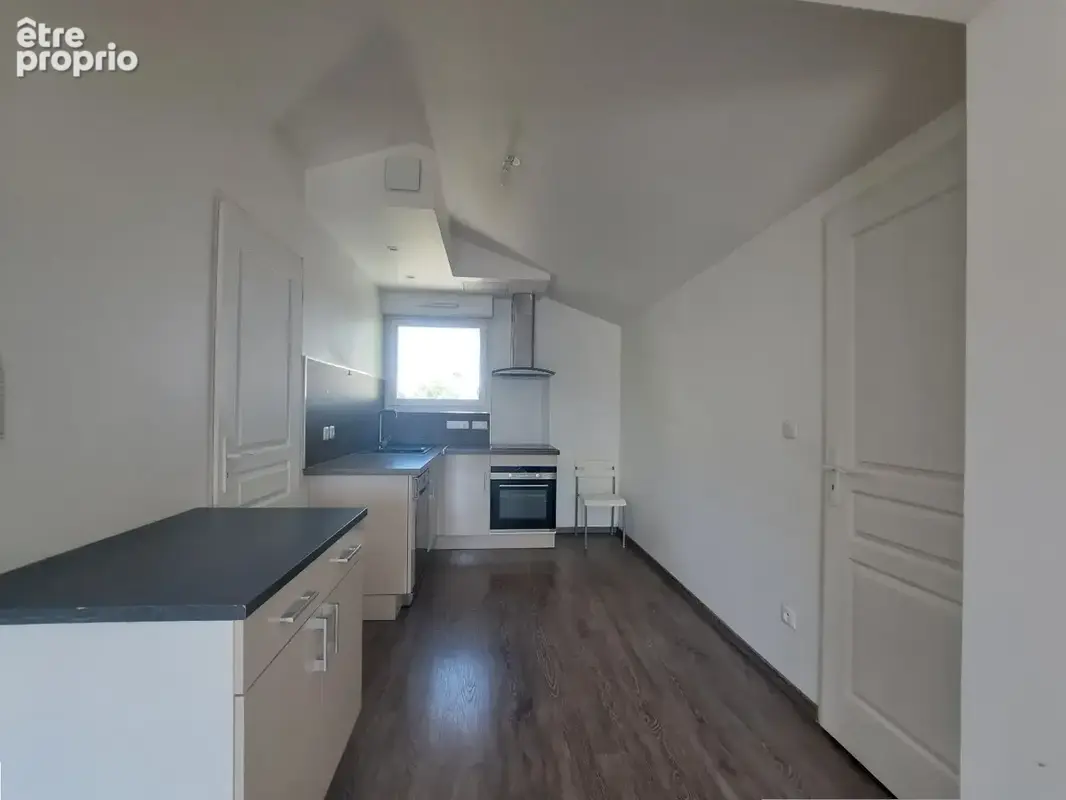 Maison avec 2 appartements et dépendance sur un terrain avec piscine - photo 17