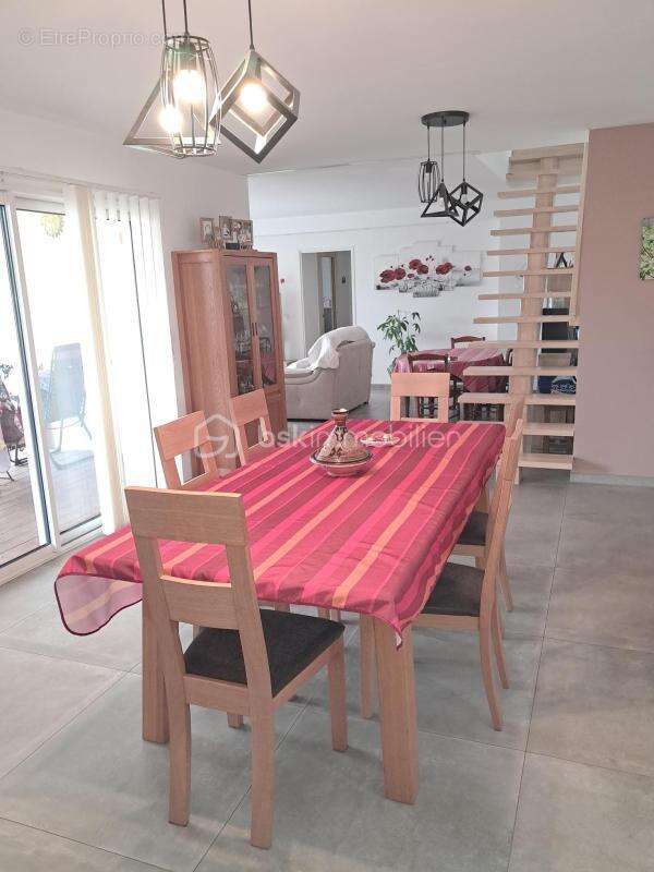 Maison à PAULHAN