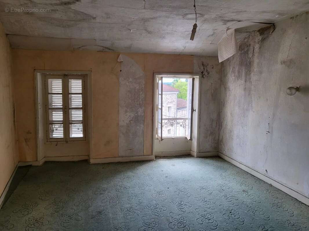 Maison à NONTRON