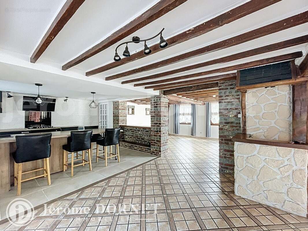Maison 142 m² à Grandvilliers  - photo 4