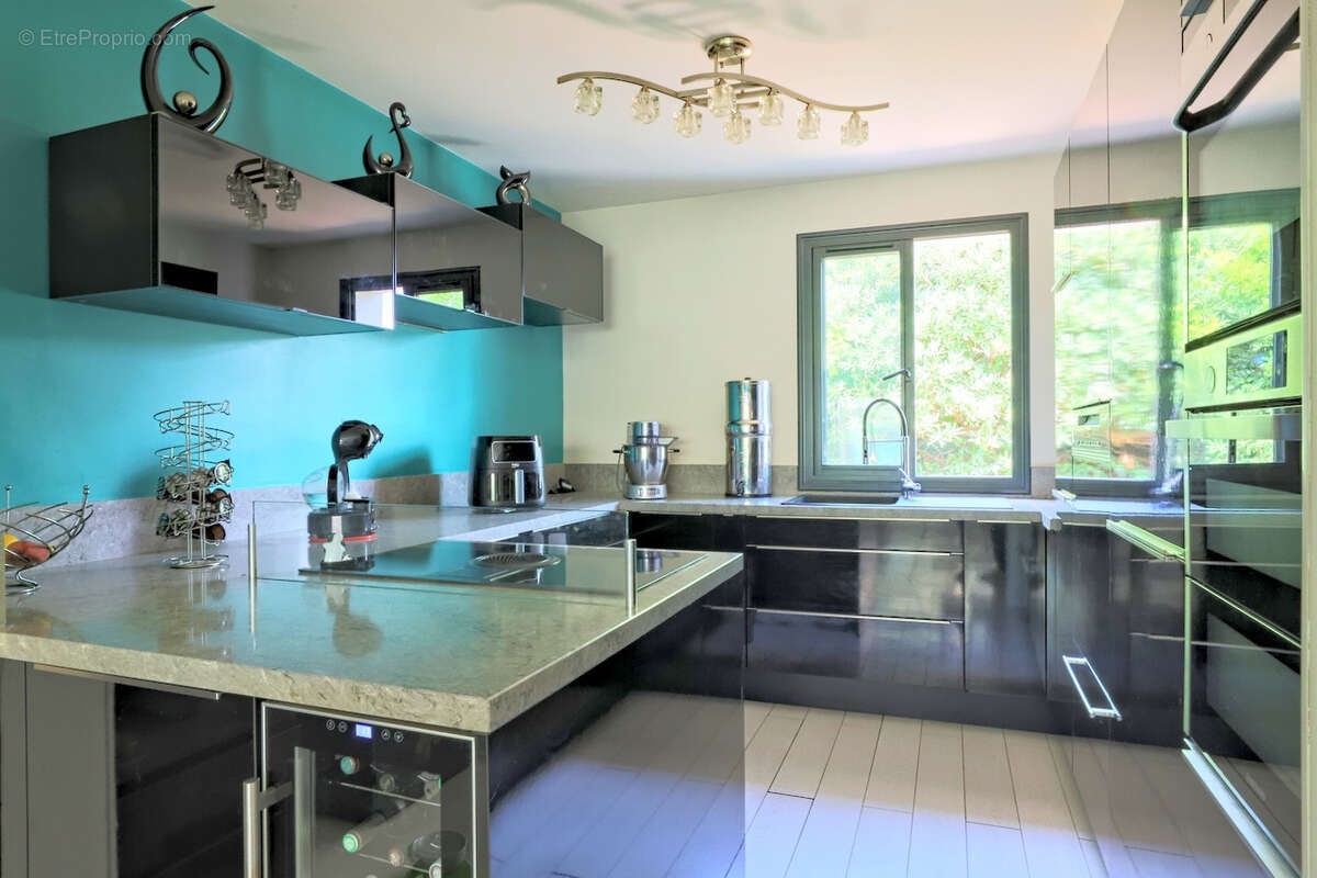 Maison à SOLLIES-PONT