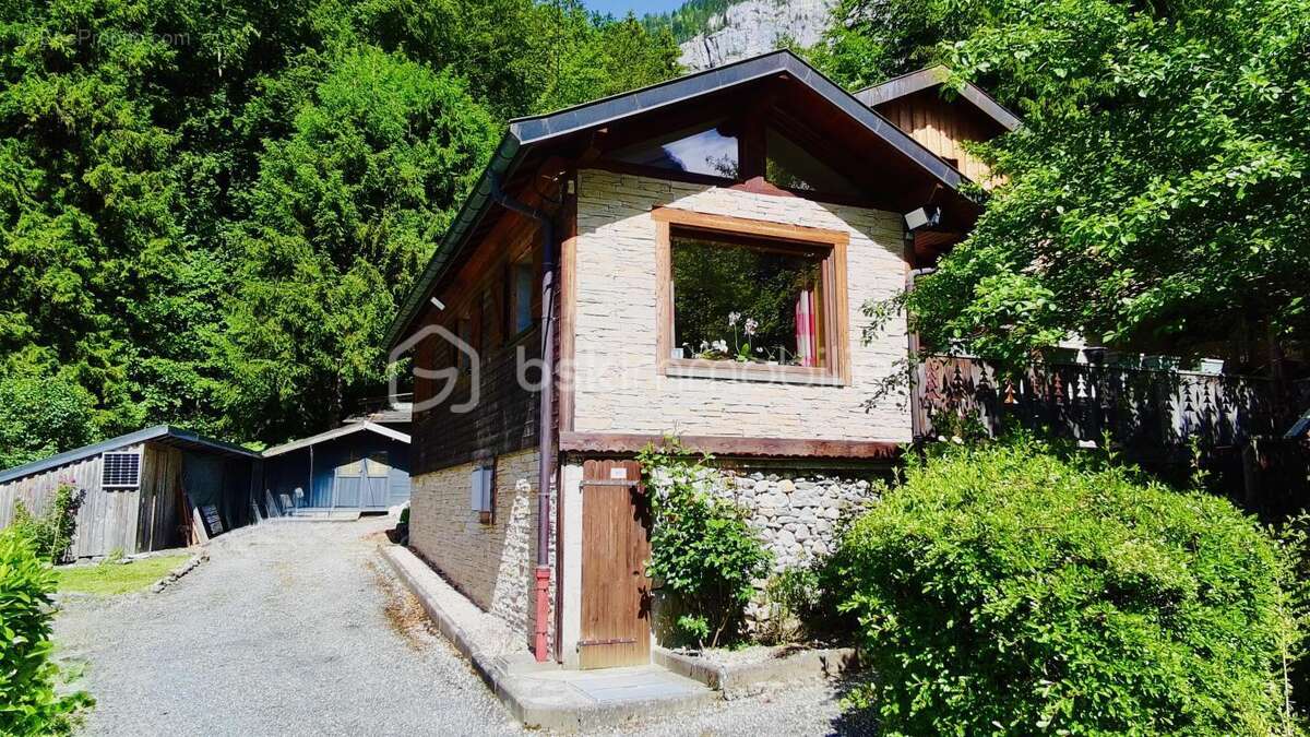 Maison à THORENS-GLIERES