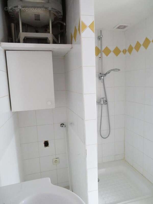   - Appartement à DRAGUIGNAN