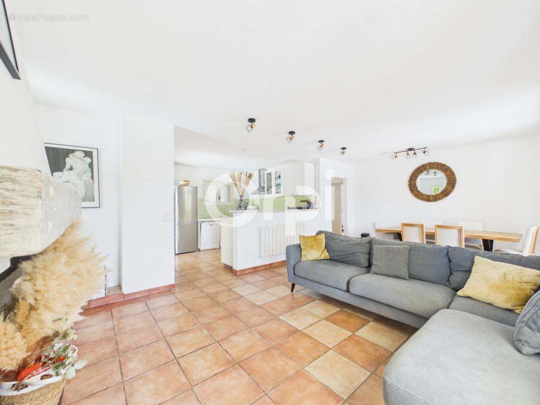 Villa individuelle - plain-pied + dependance - piscine / terrasses neuves - jardin clos - calme et sans vis-a-vis - proche villa - photo 6