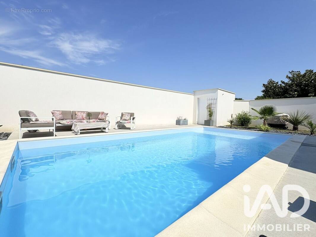 Photo 1 - Maison à CARBON-BLANC